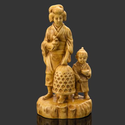 купить Статуэтка "Птичница", фаянс, роспись, Япония, 1920-1950 гг.