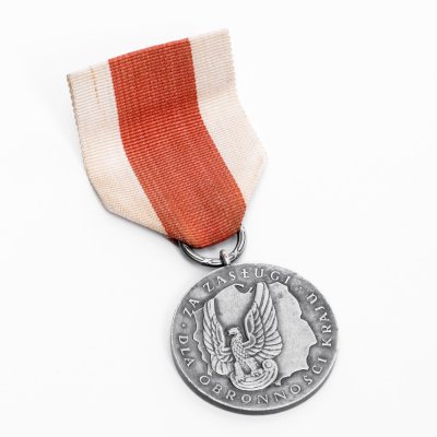 купить Медаль Польша "За заслуги при защите отечества" 2 степени