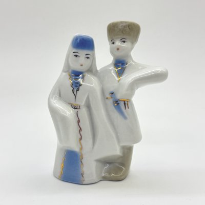 купить Статуэтка "Грузинский танец" ("Горец и горянка"), Орджоникидзевский стекольный завод, фарфор, роспись, золочение, СССР, 1960-1980 гг.