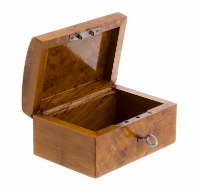 купить Шкатулка в виде сундучка, кап, металл, СССР, 1960-1990 гг.