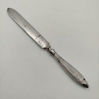 купить Нож для писем, украшенный гравюрой с изображением пейзажа с одной стороны, и футболистами с обратной стороны клинка, нержавеющая сталь, ЗИК (Златоустовские Именные Клинки), СССР, 1950-1970 гг.