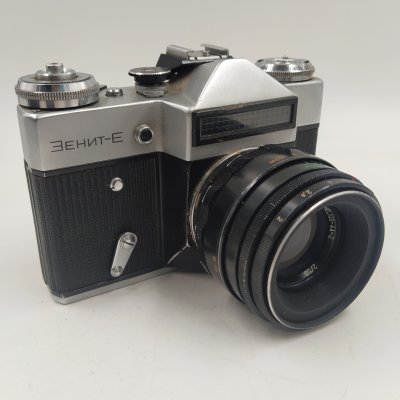 купить Фотоаппарат "Зенит-Е" с объективом "Гелиос-44-2" в оригинальном кофре, металл, стекло, пластик, кожа, Белорусское оптико-механическое объединение (БелОМО), СССР, 1975 г.