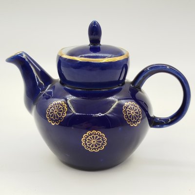 купить Чайник миниатюрный с цветочным декором, фарфор, крытье кобальтом, золочение, Бронницкий завод фарфоровых изделий «Возрождение», СССР, 1971-1981 гг.