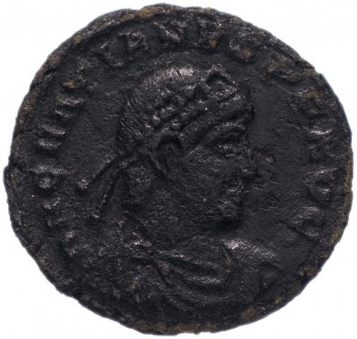 купить Римская Империя Грациан 367–383 гг фракция фоллиса (реверс: император идет вправо, волочит за волосы пленника)