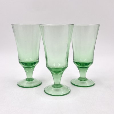 купить Набор из 3-х рюмок зеленого оттенка, стекло, СССР, 1970-1990 гг.