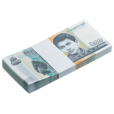 купить Камбоджа - пачка 100 шт х 200 риэлей 2022 "Лунный павильон, Королевский дворец, Пномпень" (Pick W65A) Новинка