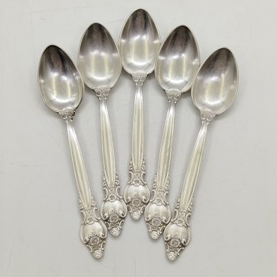 купить Набор из пяти кофейных ложек с цветочным декором, мНЦ (медь-никель-цинк), Кольчугинский завод цветных металлов, СССР, 1960-1990 гг.