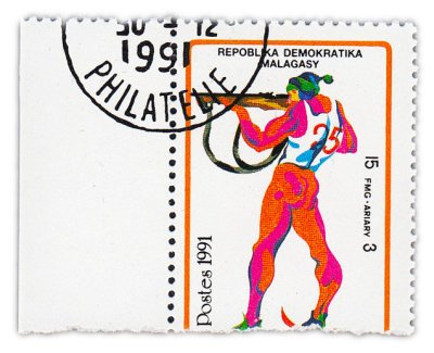 купить Мадагаскар (Малагасийская Республика) почтовая марка 3 ариари 1991 Стрельба
