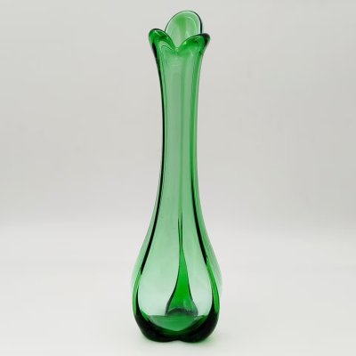 купить Ваза «Волна» зеленого цвета, стекло, Ленинградский стекольный комбинат «Победа» (Колпино), СССР, 1970-1990 гг.