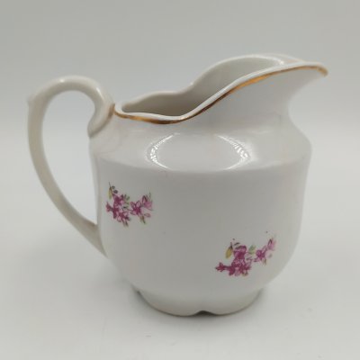 купить Молочник с цветочным декором, фарфор, деколь, золочение, Фарфоровый завод «Пролетарий» (Бронница, Мста), СССР, 1953-1958 гг.