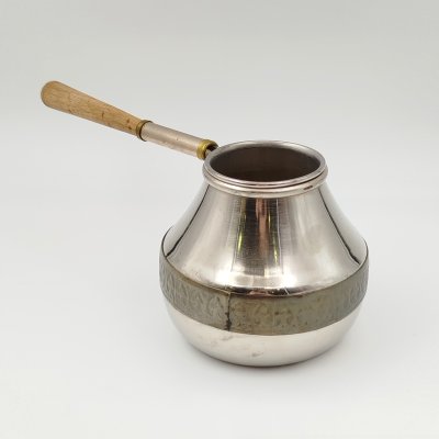 купить Турка с орнаментальным декором, мНЦ (медь-никель-цинк), дерево, СССР, 1970-1990 гг.