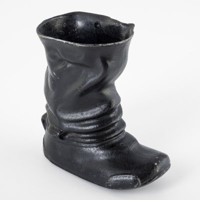 купить Карандашница "Сапожок" ("Бродень"), чугун, крашение, СССР, 1960-1980 гг.