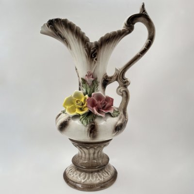 купить Кувшин с лепным цветочным декором, фаянс, роспись, Capodimonte (Каподимонте), Италия, 1960-1990 гг.