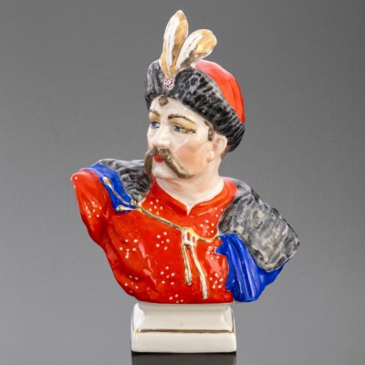 купить Бюст "Богдан Хмельницкий", фарфор, роспись, золочение, Полонский завод художественной керамики, ск. Т.Н. Шуляк, СССР, 1950-1970 гг.
