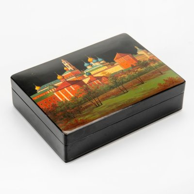 купить Шкатулка "Троице-Сергиева лавра" (г. Загорск Лавра), автор Парфёнов П., папье-маше, роспись, Федоскинская фабрика миниатюрной живописи (Федоскино), СССР, 1973 г.