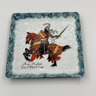 купить Пепельница с изображением Томаса де Бошана, графа Уорика (Thomas Beauchamp, Earl of Warwick), металл, эмаль, Западная Европа, 2000-2020 гг.