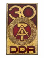 купить Значок 30 лет ГДР - Германская Демократическая Республика - (Разновидность случайная )