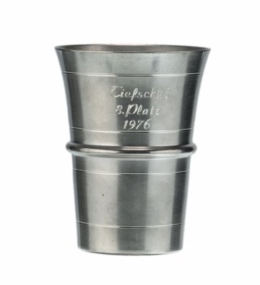 купить Бокал наградной с гравировкой "Стрельба. 8 место. 1976", олово, фирма "Quist", Германия, 1970-1976 гг.