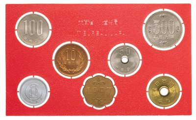 купить Япония - годовой набор 1997 1, 5, 10, 50, 100, 500 йен + жетон "Год Красного Быка " UNC Блистер