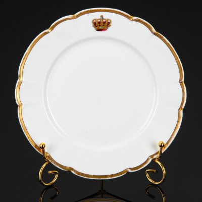 купить Тарелка с монограммой под королевской короной, фарфор, крытье, роспись, золочение, цировка, Martial Redon, Франция, 1882-1896 гг.