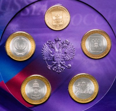 купить Набор серии "Российская Федерация", 4 выпуск (4 монеты + жетон, в буклете) ГОЗНАК