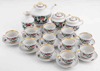 купить Сервиз чайный на 11 персон, украшенный изображениями птиц, фарфор, деколь, золочение, Тернопольский фарфоровый завод (Тернополь), СССР, 1975-1991 гг.