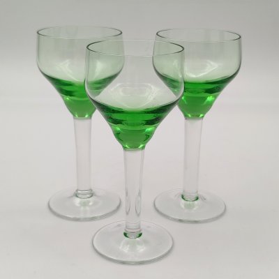 купить Набор рюмок зеленого оттенка на 3 персоны, стекло, градиент, СССР, 1970-1990 гг.