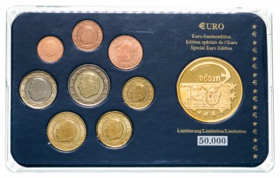 купить Бельгия набор из 8 монет евро и жетона 2004-2008 , в футляре