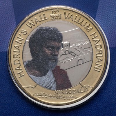 купить Гернси 2 фунта 2022 «1900 лет Валу Адриана. Септимий Север» в буклете