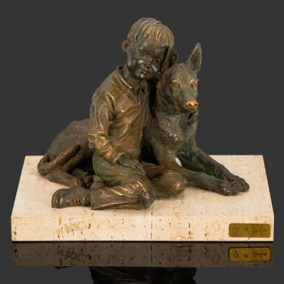 купить Скульптура "Мальчик с собакой" ("Друзья") на постаменте, Inver art, композитный материал, бронзирование, искусственный камень, Испания, 2000-2015 гг.