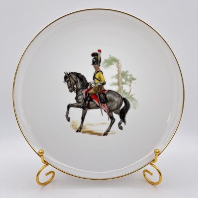 купить Тарелка "Dragon du Danemark" (Датский драгун) из серии "Champs Élysées Paris. European Cavalry" (Елисейские поля, Париж. Европейская кавалерия), Kuba Porzellan, фарфор, деколь, золочение, Германия, 1970-1990 гг.