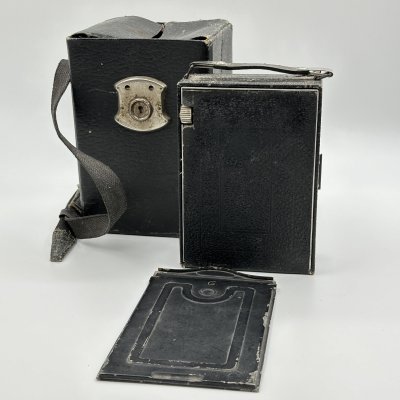 купить Фотоаппарат Фотокор-1 в оригинальном кофре, металл, стекло, ткань, Государственный оптико-механический завод имени ОГПУ (ГОМЗ), СССР, 1930-1940 гг.