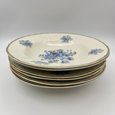 купить Набор суповых тарелок на 6 персон цвета слоновой кости с декором в виде голубых цветов, фарфор, деколь, золочение, Bernadotte, Чехословакия, 1960-1990 гг.