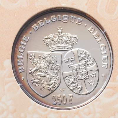 купить Бельгия 250 франков (francs) 1995 60 лет со дня смерти Королевы Астрид, в буклете