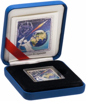 купить Острова Кука 1 доллар 2011 Proof "50 лет первого полета человека в Космос - Ю. А. Гагарин" в коробке с сертификатом