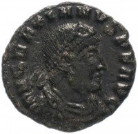 купить Римская Империя Грациан 367–383 гг фракция фоллиса (реверс: император идет вправо, волочит за волосы пленника)