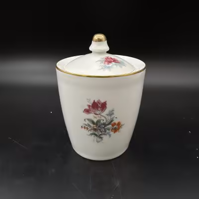 купить Чайница с цветочным декором (крышка в подборе), фарфор, деколь, золочение, Graf Von Henneberg Porzellan, 1777 Jlmenau, ГДР, 1950-1970 гг.