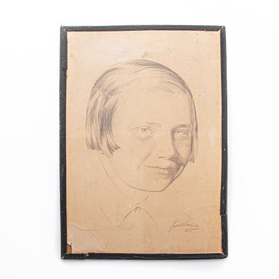 купить Рисунок в раме "Портрет девочки", бумага, карандаш, картон, СССР, 1935 г.