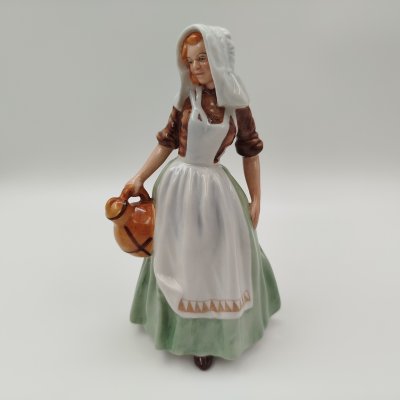 купить Статуэтка "Доярка (The milkmaid)", фарфор, роспись, Royal Doulton, Великобритания, 1949 г.