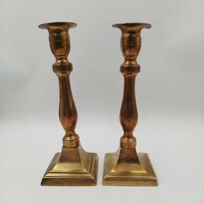 купить Парные подсвечники на квадратном основании, с лаконичным декором, латунь, Европа, 1950-1970 гг.