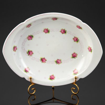 купить Блюдо углубленное с декором в виде роз, фарфор, деколь, Фарфоровая фабрика Гарднера, Российская империя, 1870-1890 гг.