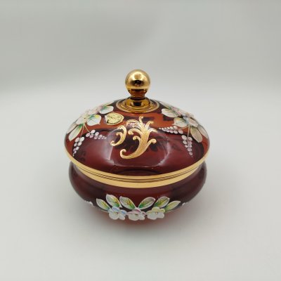 купить Бонбоньерка с цветочным лепным декором, стекло, роспись, мастика, золочение, Bohemia Crystal (Bohemia Glass), Чехословакия, 1970-1990 гг.