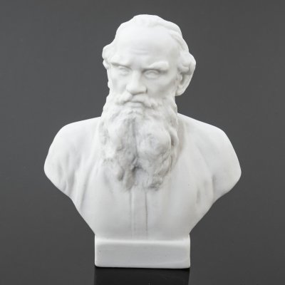 купить Статуэтка (бюст) Л. Толстой, автор В. Сычев, бисквит, Ленинградский завод фарфоровых изделий (ЛЗФИ), СССР, 1950-1960 гг.