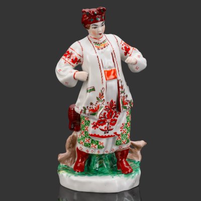 купить Статуэтка "Одарка", скульптор В.И. Щербина, фарфор, роспись, Киевский экспериментальный керамико-художественный завод (КЭКХЗ), Украина, 1991-2004 гг.