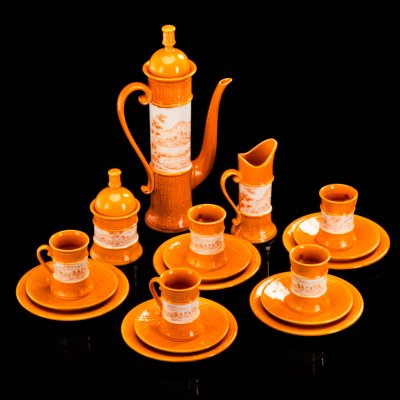 купить Сервиз чайно-кофейный на 5 персон, украшенный изображением пейзажа (18 предметов), керамика, глазурь, деколь, Западная Европа, 1960-1980 гг.