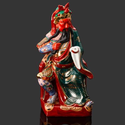купить Статуэтка Гуань-ди (Гуань Юй, кит. 關羽), бог войны, покровитель чиновников, фарфор, роспись, золочение, Китай, Китай, 1960-1980 гг.