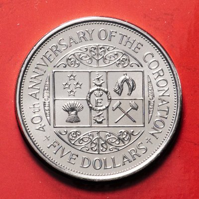 купить 5 долларов (dollars) 1993 40 лет коронации Королевы Елизаветы II Новая Зеландия в буклете