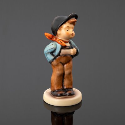 купить Статуэтка "Мальчик в кепке", фарфор, роспись, Goebel Hummel, Германия, 1989 г.