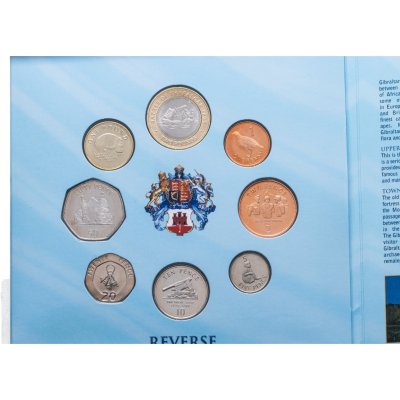 купить Гибралтар набор из 8 монет + жетон 2010, в буклете