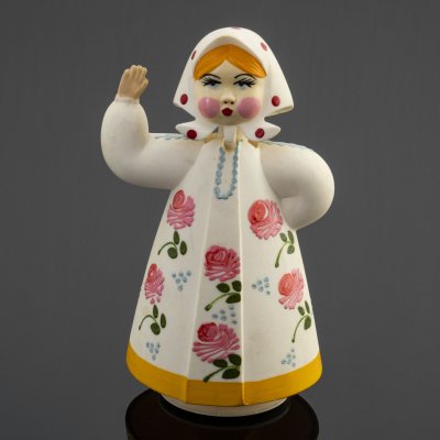купить Кукла-болванчик "Плясунья в сарафане" (танцующая), пластик, роспись, СССР, 1950-1980 гг.